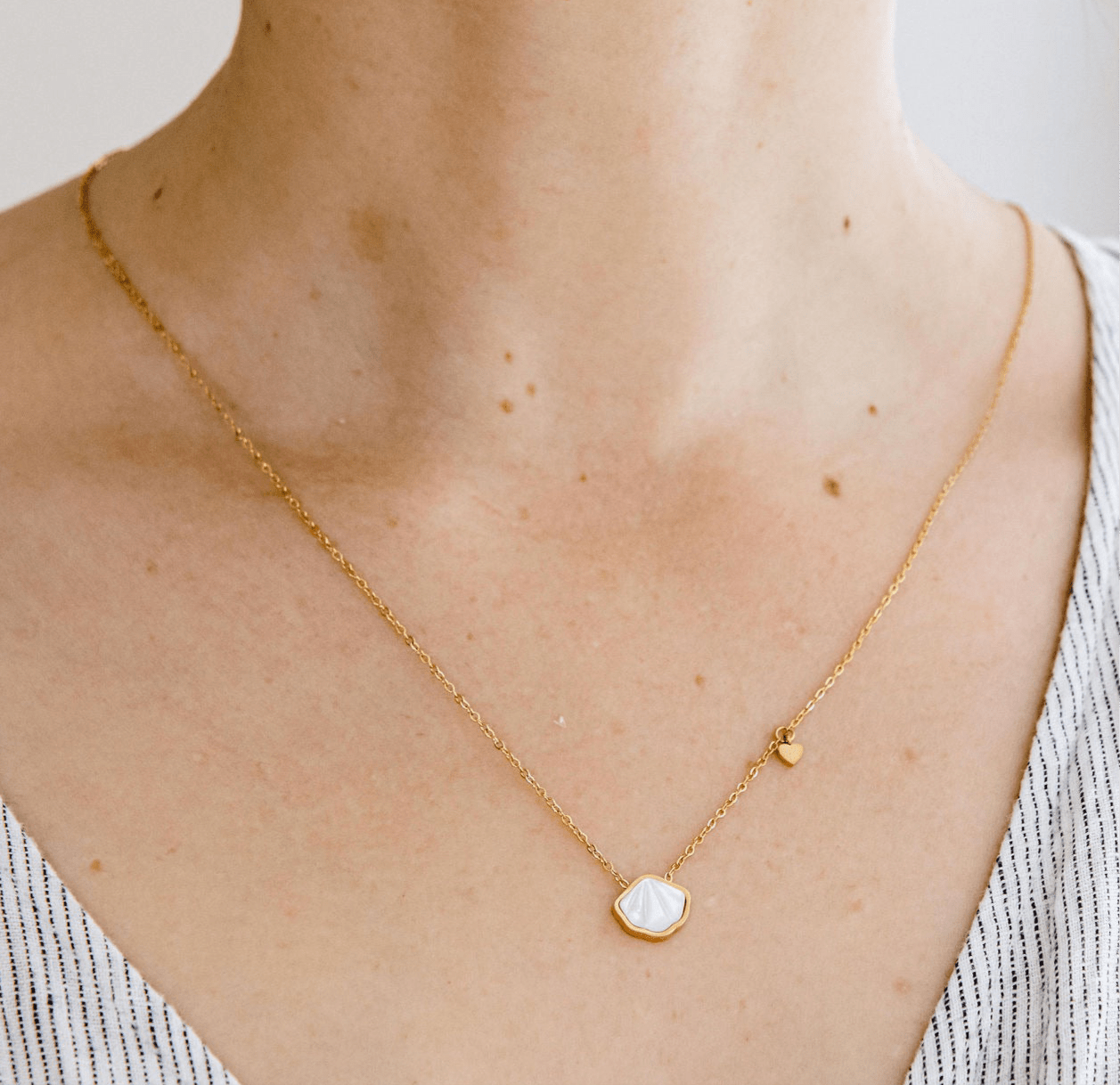 Mother of pearl shell pendant necklace with waterproof gold chain and heart charm