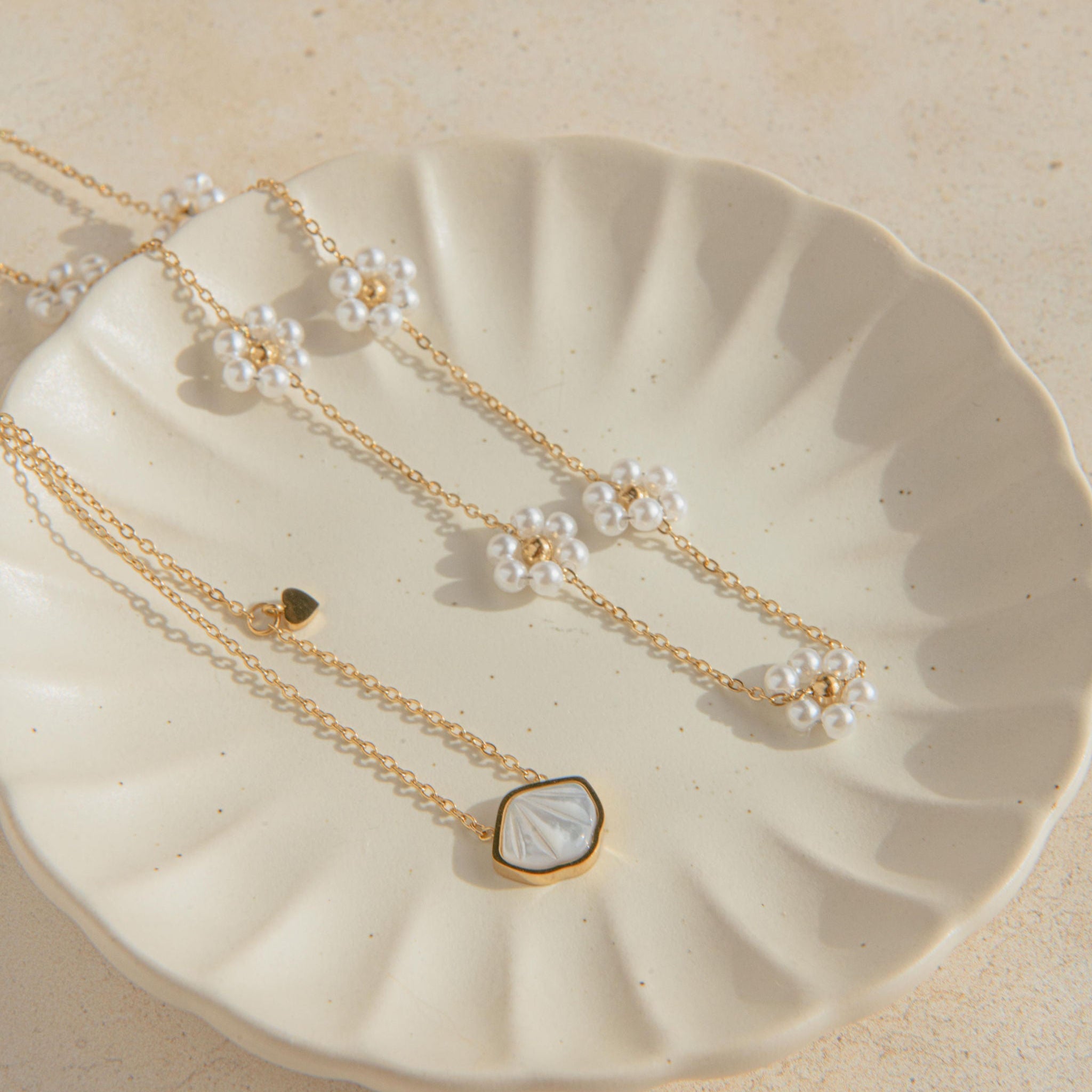 Mother of pearl shell pendant necklace with waterproof gold chain and heart charm