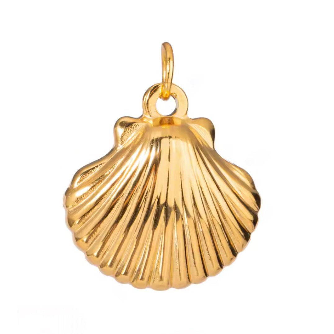 Clam Shell Charm - Luisa Luxe gold jewellery
