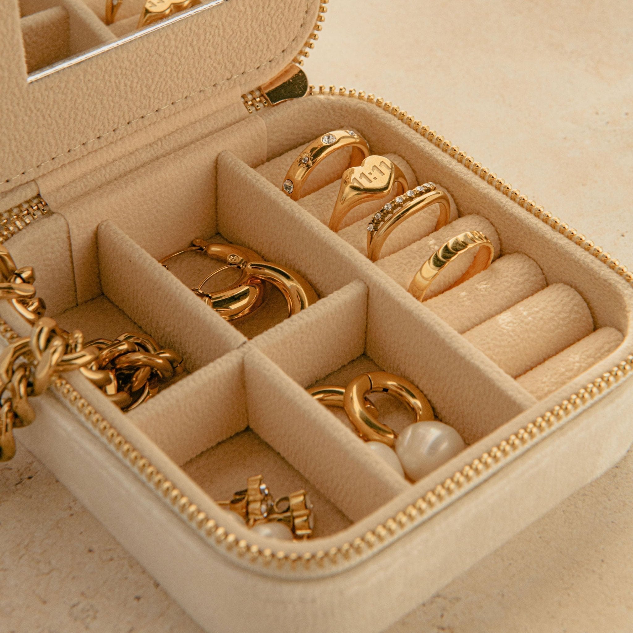 Luisa Luxe Velvet Ivory Jewellery Box - Luisa Luxe gold jewellery